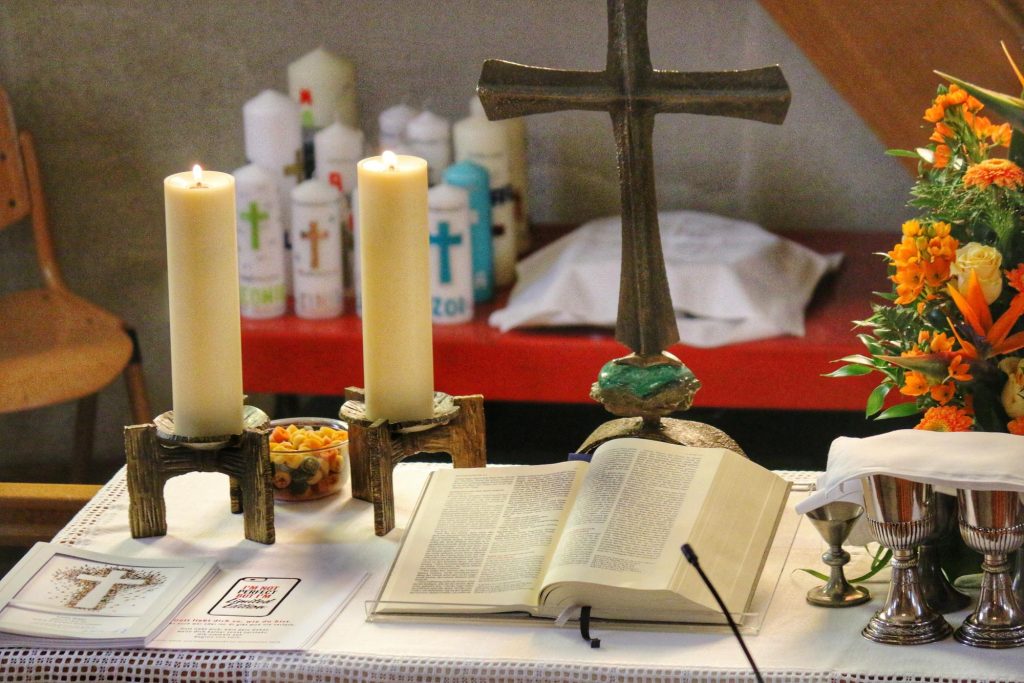 Sklep z artykułami religijnymi jak łączyć tradycję z jakością w wyborze dewocjonaliów?